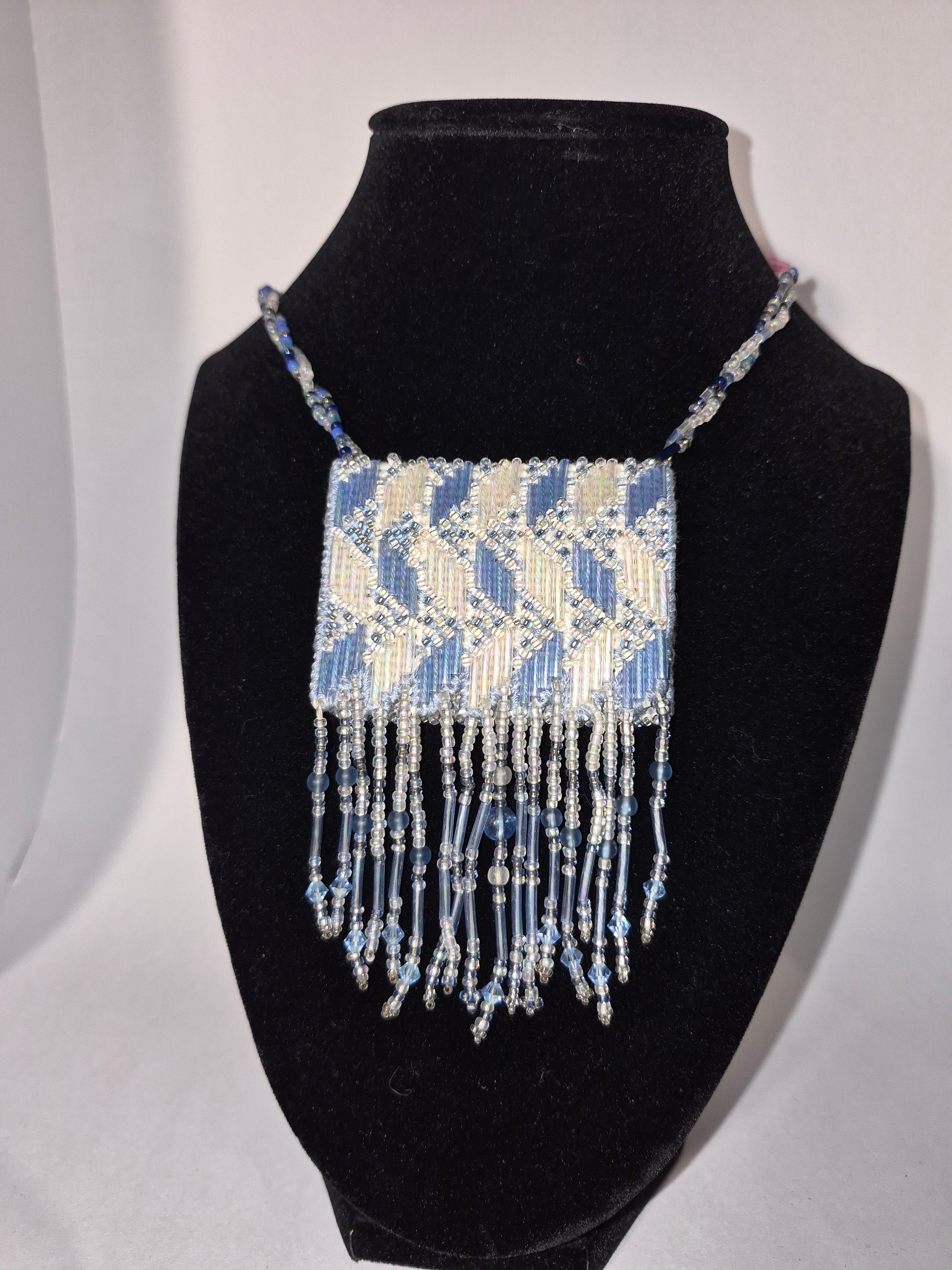 Pretty neck pouch
